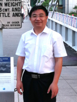 易梅生 照片