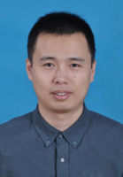闫标 照片