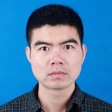 尹培杰 照片