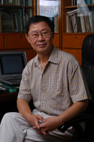 沈学础 照片