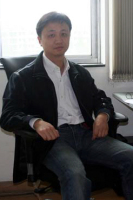 邵正义 照片