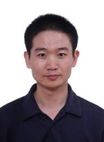 黄默 照片