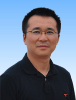 李炜 照片