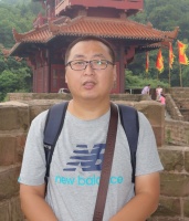 邱士利 照片