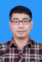 赵少伟 照片