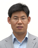 李文均 照片