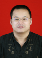 潘响亮 照片