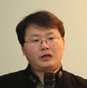段威 照片