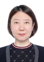 周英 照片