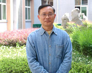 薛黔 照片