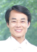 何清 照片