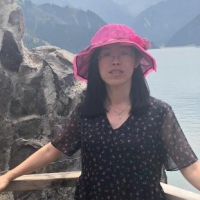 闫岩 照片