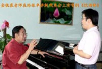 张卓 照片