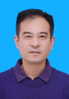 梁辉 照片