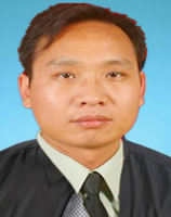 熊坤 照片