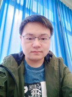 岳凌宇 照片