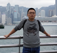 卢明明 照片