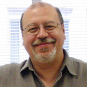 Gil, Roberto R. 照片