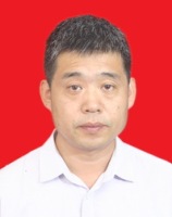 岳晓峰 照片