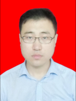 卢毅 照片