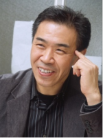 Iwata, So 照片