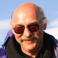 Majda, Andrew J. 照片