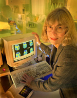 Fowler, Joanna 照片
