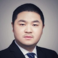 李俊龙 照片