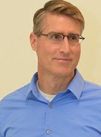 Sutherland, Todd Christopher 照片