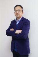 崔勇 照片