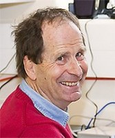 Lawrence, Peter A. 照片