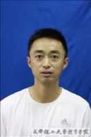 何汛 照片