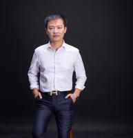 刘波 照片