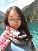 李馨妤 照片
