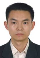梁元 照片