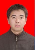裴钻 照片