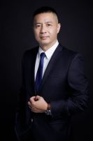 闻建华 照片