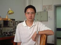 何松柏 照片