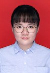 李一菲 照片