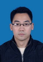 杨皓 照片