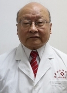 陈乃超 照片