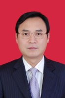 操海群 照片