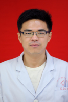 廖宇 照片