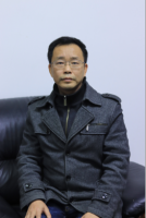 左伟 照片
