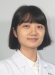 郑丽 照片