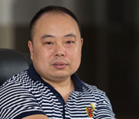 黄文雄 照片