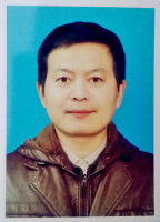 徐俊 照片