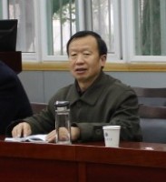 何成森 照片