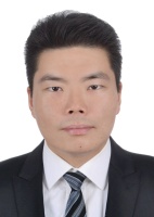 王霆 照片