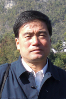何成辉 照片